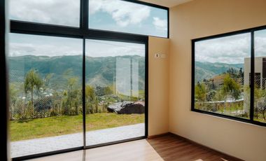 VENTA DE BONITA PROPIEDAD CON 340m2 - Chicán   | vía a Paute