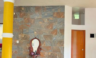 Casa en venta en la Urb. El Porton- Santo Domingo