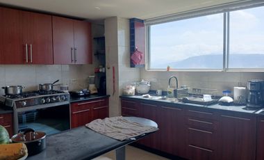 DEPARTAMENTO EN VENTA CON VISTA SECTOR MASTODONTES NORTE QUITO