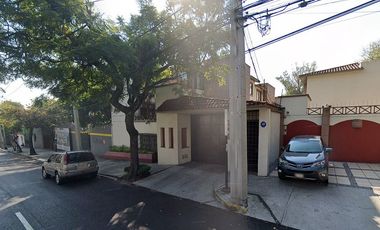 VENTA DE CASA GRANDE EN AV. MANUEL GUTIERREZ, ALVARO OBREGÓN, CDMX