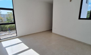 Hermosa casa en venta en Fraccionamiento Real Montejo