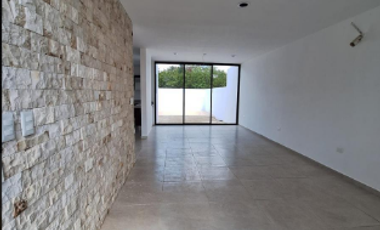 Hermosa casa en venta en Fraccionamiento Real Montejo