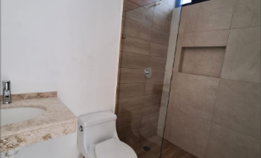 Hermosa casa en venta en Fraccionamiento Real Montejo