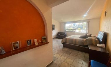 VENTA-HERMOSA CASA CON VISTA PANORÁMICA EN SAYAVEDRA, ATIZAPAN, EDO. MEX.