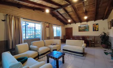 CASA DE VENTA CON TERRENO EN GUAYLLABAMBA QUITO - ECUADOR