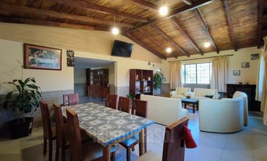 CASA DE VENTA CON TERRENO EN GUAYLLABAMBA QUITO - ECUADOR