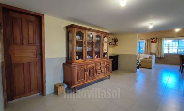 CASA DE VENTA CON TERRENO EN GUAYLLABAMBA QUITO - ECUADOR