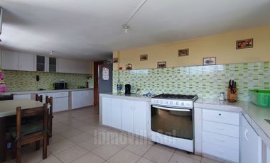 CASA DE VENTA CON TERRENO EN GUAYLLABAMBA QUITO - ECUADOR