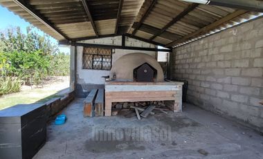 CASA DE VENTA CON TERRENO EN GUAYLLABAMBA QUITO - ECUADOR