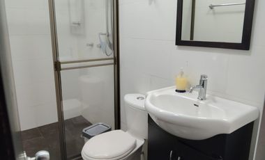 VENDO CASA EN SABANETA POR LA DOCTORA PARTE BAJA
