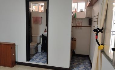 VENDO CASA EN SABANETA POR LA DOCTORA PARTE BAJA