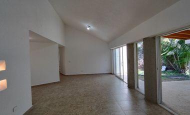 Casa en venta  de 4 recámaras en condominio horizontal en Cuernavaca, Colinas de Santa Fe