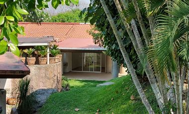 Casa en venta  de 4 recámaras en condominio horizontal en Cuernavaca, Colinas de Santa Fe