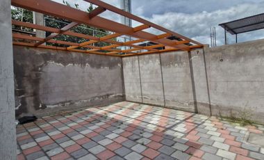 VENTA CASA DE LUJO TUMBACO 3 HABITACIONES CON PISCINA