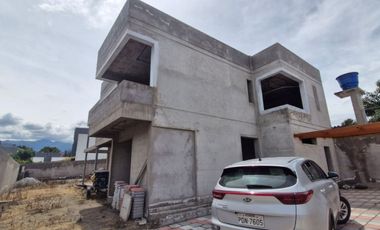 VENTA CASA DE LUJO TUMBACO 3 HABITACIONES CON PISCINA