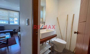 Venta De Departamento Moderno Mas Aires En Distrito Turístico .Miraflores