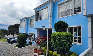 CASA DE VENTA EN CUMBAYA SECTOR SAN JUAN QUITO - ECUADOR