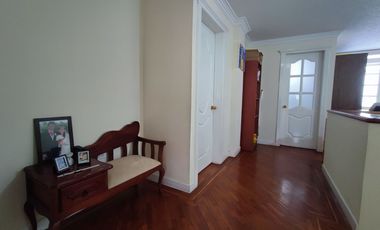 CASA DE VENTA EN CUMBAYA SECTOR SAN JUAN QUITO - ECUADOR