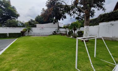 CASA DE VENTA EN CUMBAYA SECTOR SAN JUAN QUITO - ECUADOR