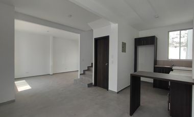 CASA DE VENTA MITAD DEL MUNDO QUITO - ECUADOR