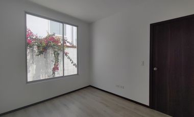 CASA DE VENTA MITAD DEL MUNDO QUITO - ECUADOR