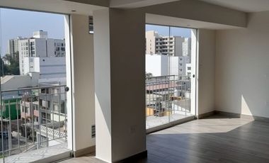 TRIPLEX FRENTE A PARQUE