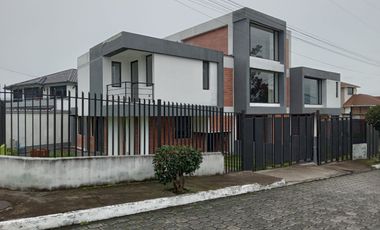 Vendo Casa Por estrenar, sector El Colibri.