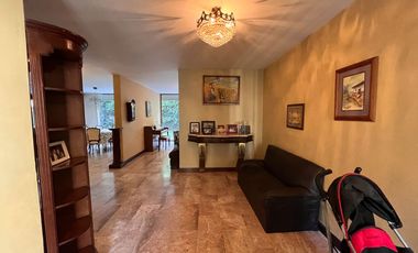 Casa en venta en el Fraccionamiento Altamira, Zapopan, Jalisco
