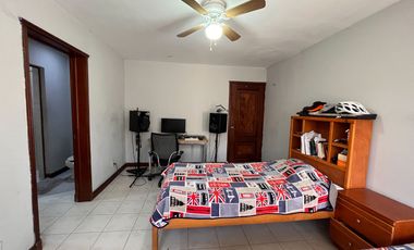 Casa en venta en el Fraccionamiento Altamira, Zapopan, Jalisco