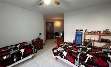 Casa en venta en el Fraccionamiento Altamira, Zapopan, Jalisco