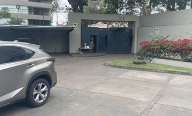 DUPLEX ESTILO CASA EN EXCELENTE ZONA CON VISTA MAR
