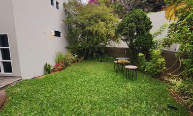 DUPLEX ESTILO CASA EN EXCELENTE ZONA CON VISTA MAR