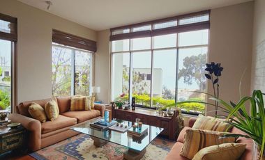 DUPLEX ESTILO CASA EN EXCELENTE ZONA CON VISTA MAR