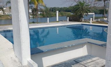 CASA EN RENTA CON O SIN MUEBLES CON PANELES SOLARES