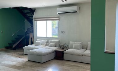 CASA EN RENTA CON O SIN MUEBLES CON PANELES SOLARES