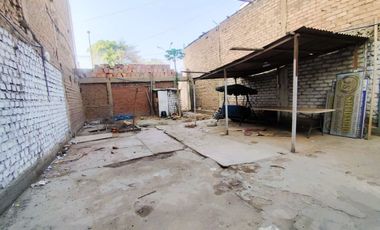 ¡Oportunidad Única! Venta de Terreno Frente a Parque  S.M.P