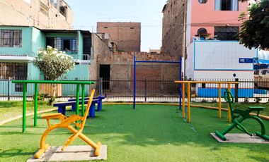 ¡Oportunidad Única! Venta de Terreno Frente a Parque  S.M.P