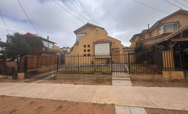SE ARRIENDA CASA 3d/2b Jardines del Milagro La Serena