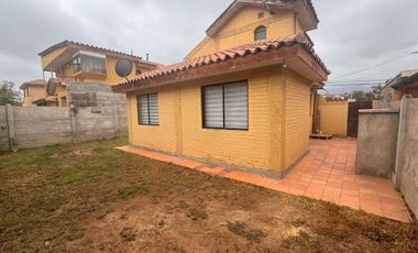 SE ARRIENDA CASA 3d/2b Jardines del Milagro La Serena