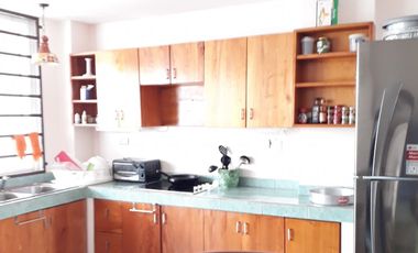 Punta Blanca - Entrada 5, casa de dos piso a una cuadra del mar con un precio de oportunidad