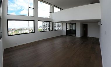 Rento PH en santa fe de juriquilla 4 recmaras + servicio 4 baños 3 cocheras