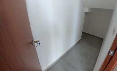 Rento PH en santa fe de juriquilla 4 recmaras + servicio 4 baños 3 cocheras
