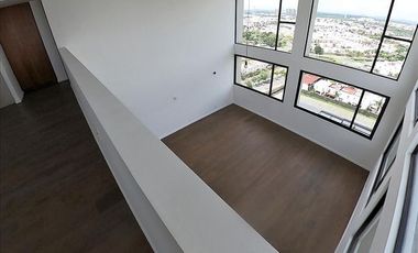 Rento PH en santa fe de juriquilla 4 recmaras + servicio 4 baños 3 cocheras