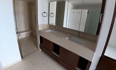 Rento PH en santa fe de juriquilla 4 recmaras + servicio 4 baños 3 cocheras