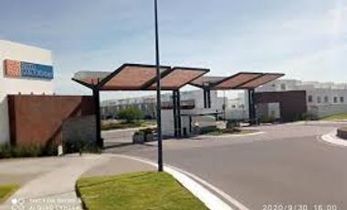 CASA AMUEBLADA EN RENTA PASEO SAN JUNIPERO FRENTE AL NUEVO REFIGIO