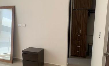 CASA AMUEBLADA EN RENTA PASEO SAN JUNIPERO FRENTE AL NUEVO REFIGIO