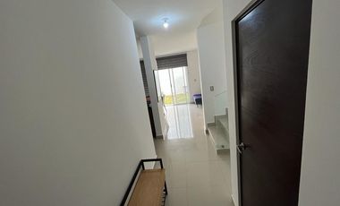 CASA AMUEBLADA EN RENTA PASEO SAN JUNIPERO FRENTE AL NUEVO REFIGIO