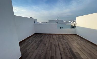 CASA AMUEBLADA EN RENTA PASEO SAN JUNIPERO FRENTE AL NUEVO REFIGIO