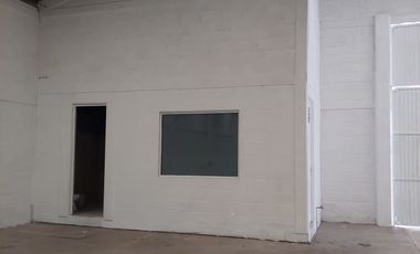 BODEGA EN VENTA EN SAN JUAN DEL RIO, 300 M2, LA ESTANCIA.