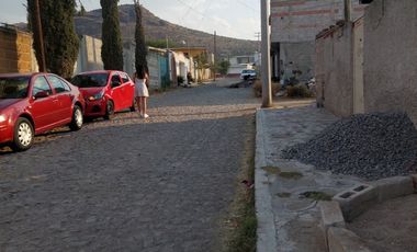 BODEGA EN VENTA EN SAN JUAN DEL RIO, 300 M2, LA ESTANCIA.